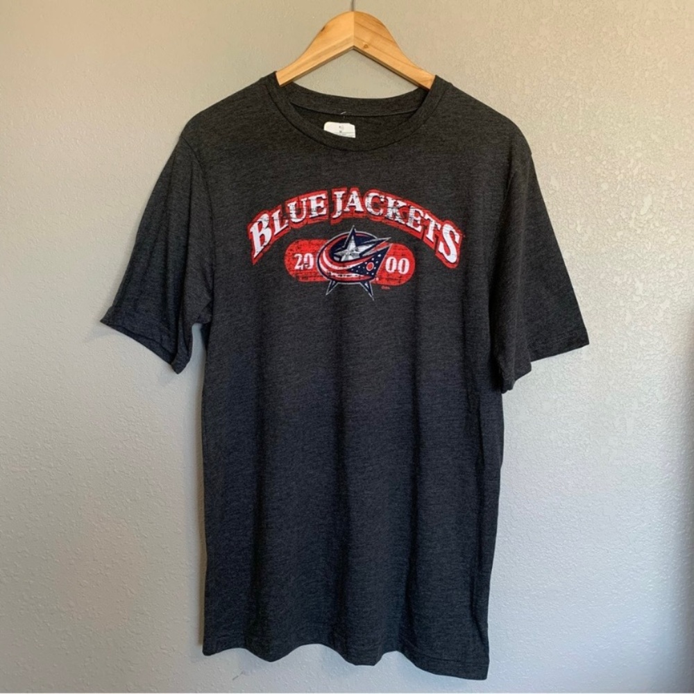 NHL Columbus Blue Jackets Short Sleeve T-Shirt Size Medium NWT